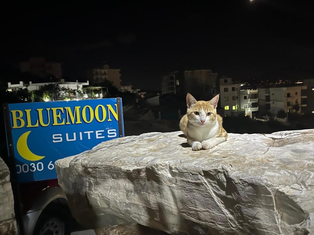 Bluemoon Suites Sarande Bagian luar foto