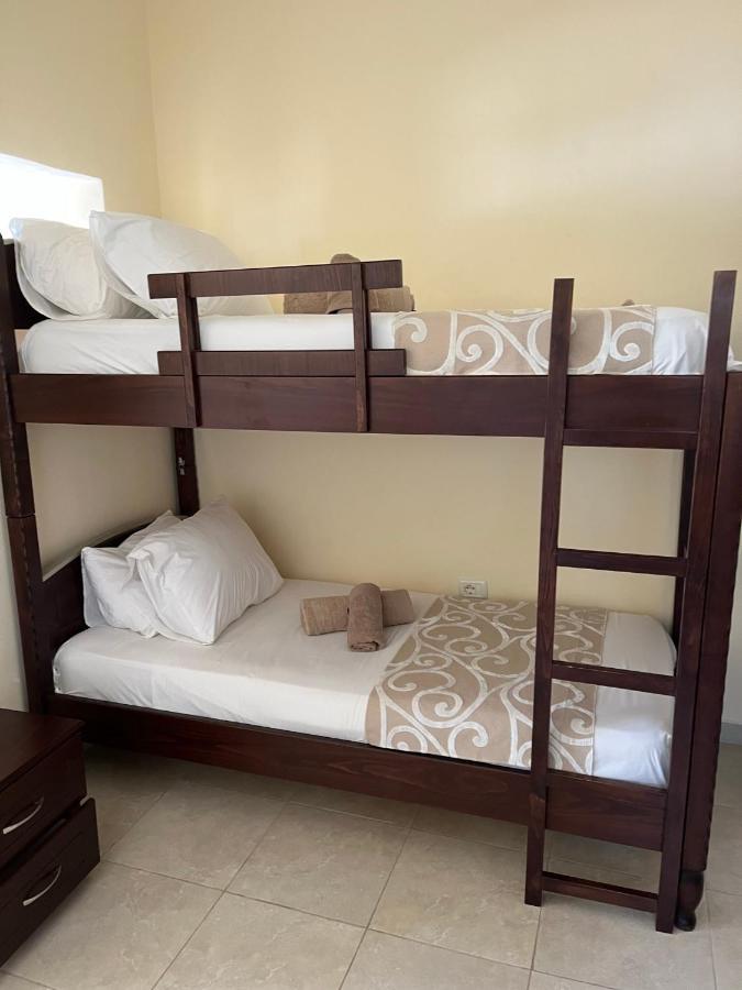 Bluemoon Suites Sarande Bagian luar foto