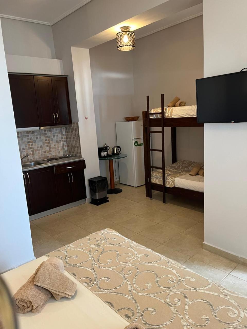Bluemoon Suites Sarande Bagian luar foto